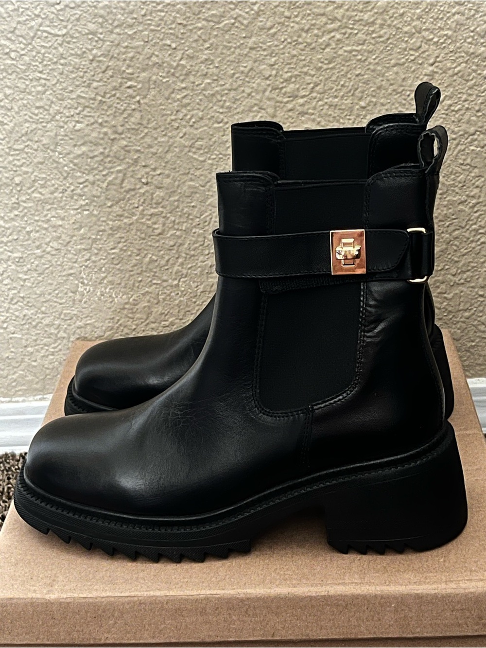 Steve Madden Gate Boots Black Color Leather Women’s Size 10M